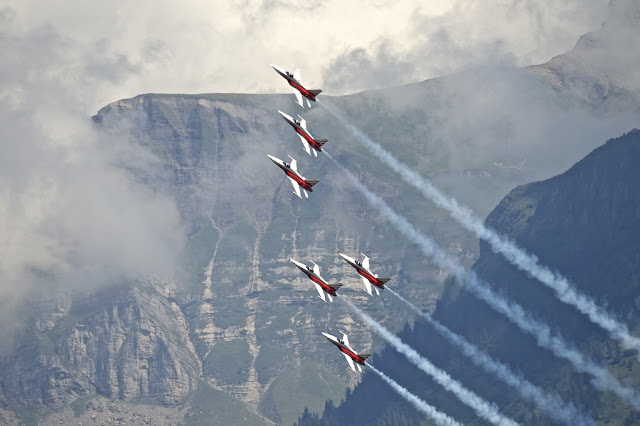 Patrouille Suisse f-5 formation