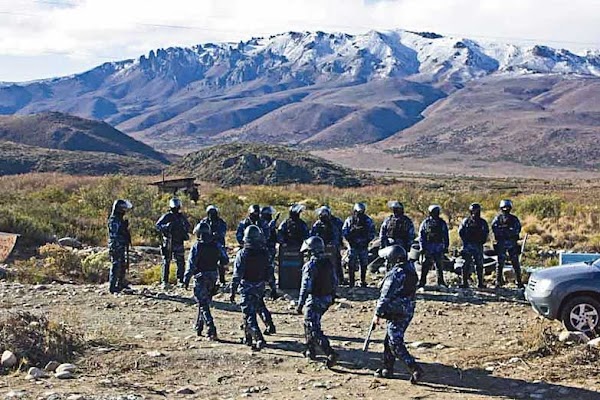 Por la desaparición forzada de Santiago, estalló una guerra interna entre gendarmes Por la desaparición forzada de Santiago, estalló una guerra interna entre gendarmes