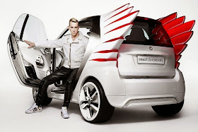 Custom Smart ForTwo Fashion Designer Jeremy Scott designed a Custom Smart ForTwo in venture with Smart ForTwo. this Custom Smart ForTwo topspeed 125Km/hr and has an extended battery life of 145 Km Range. with its one of a kind wing shaped tail lamp makes this Custom Smart ForTwo makes it unique.