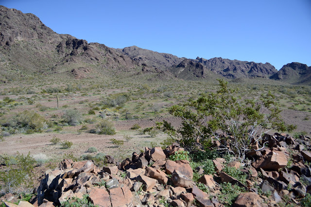 view from the rocky knoll in the direction of the peak