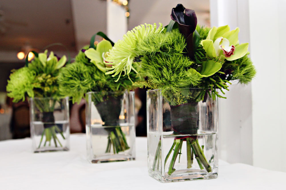 How to Make Affordable Wedding Flower Arrangements