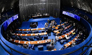 Senado aprova criminalização do porte de drogas em qualquer quantidade