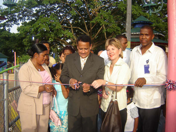 INAUGURA PARQUE LAS CRAYOLAS EN GARCIA