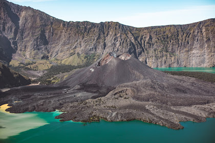 7 Best Mountains in Indonesia, Paradise for Mountaineers
