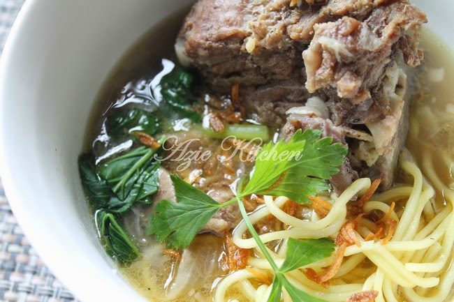 Mee Sup Tulang Istimewa Yang Sangat Sedap - Azie Kitchen