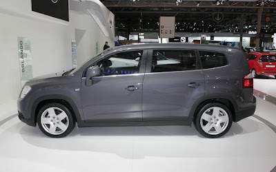 2011 2012  Chevrolet Orlando Minivan live