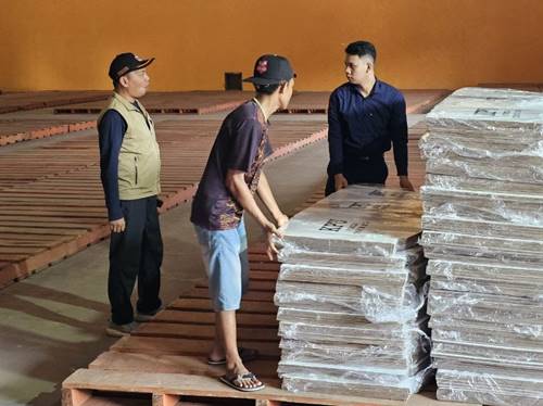 Sewa Gudang BULOG Keniten, KPU Ngawi Telah Menerima Beberapa Jenis Logistik Pemilu 2024