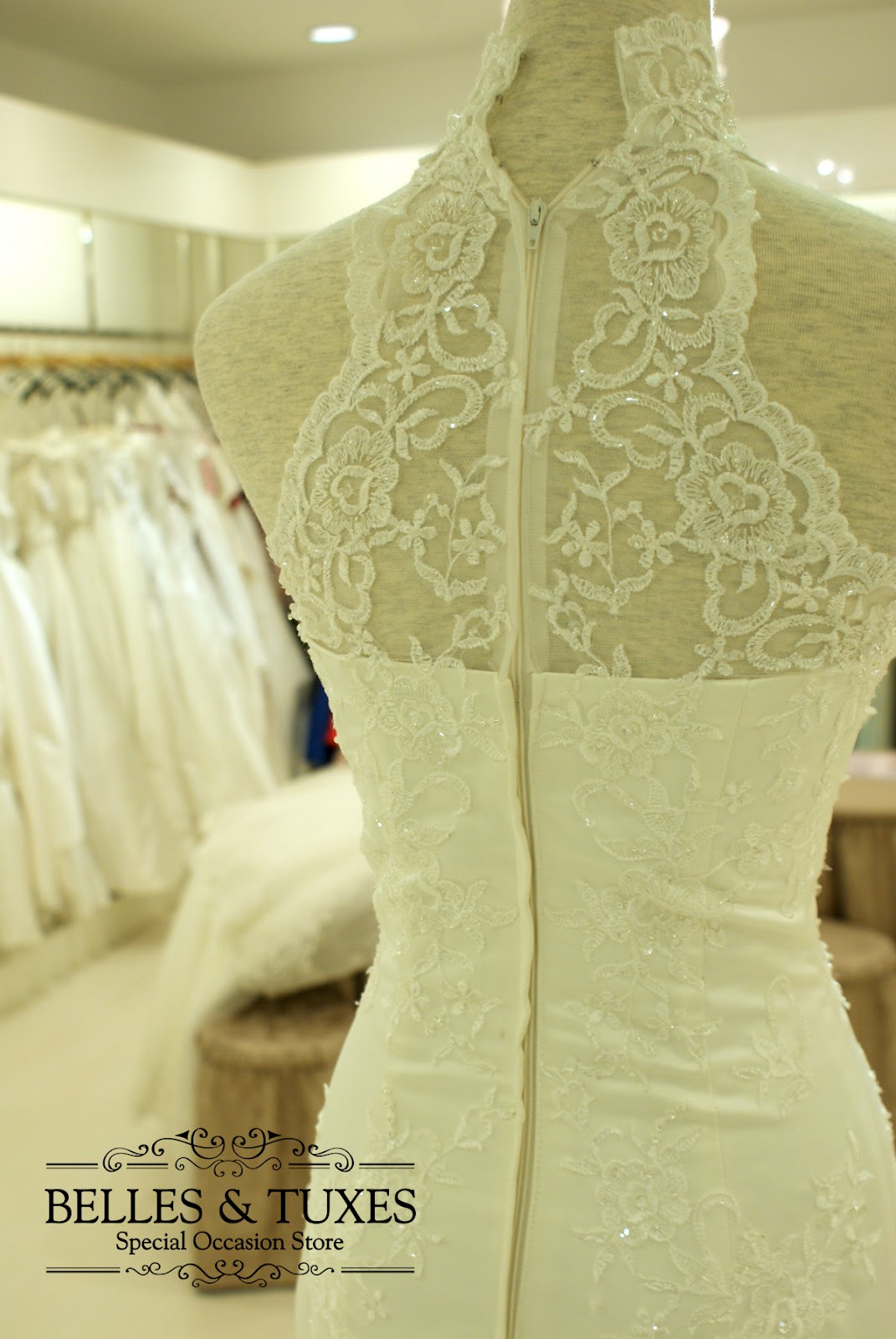 wedding dresses sweetheart neckline princess lace neckline has scalloped edging and embroidered lace. The all-over lace 