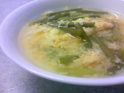 にんにくの茎の辛み卵スープ