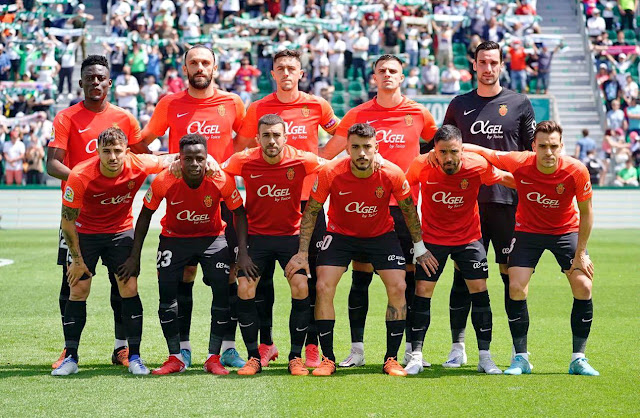 R. C. D. MALLORCA. Temporada 2021-22. Baba, Muriqi, Raillo, Valjent, Sergio Rico. Maffeo, Amath, Dani Rodríguez, Antonio Sánchez, Jaume Costa, Brian Oliván. ELCHE C. F. 3 R. C. D. MALLORCA 0 Sábado 16/04/2022, 14:00 horas. Campeonato de Liga de 1ª División, jornada 32. Elche, Alicante, estadio José Martínez Valero: 20.257 espectadores. GOLES: 1-0. 42’, Mojica. 2-0: 58’, Bigas. 3-0: 81: Kang-In Lee, en propia puerta.