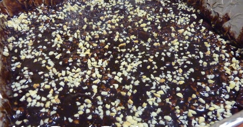 Sajian Kasih: Kek Batik Badam