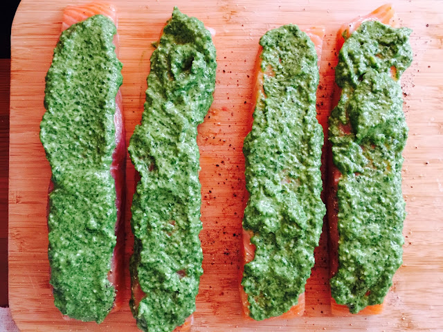 Salmon with rocket, watercress and spinach pesto 