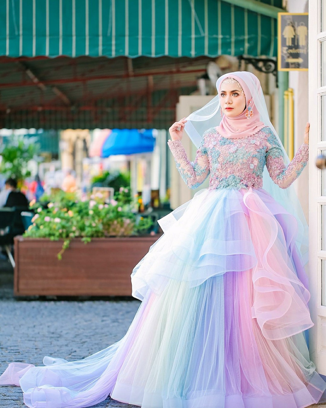Gaun pengantin  muslimah ala fairytales Cikgu Norazimah