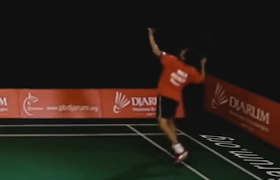 Teknik Dasar Pukulan Overhead Lob Bulutangkis