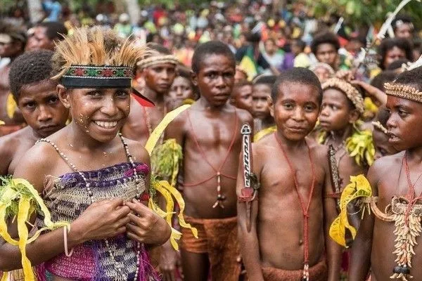 Papuan children