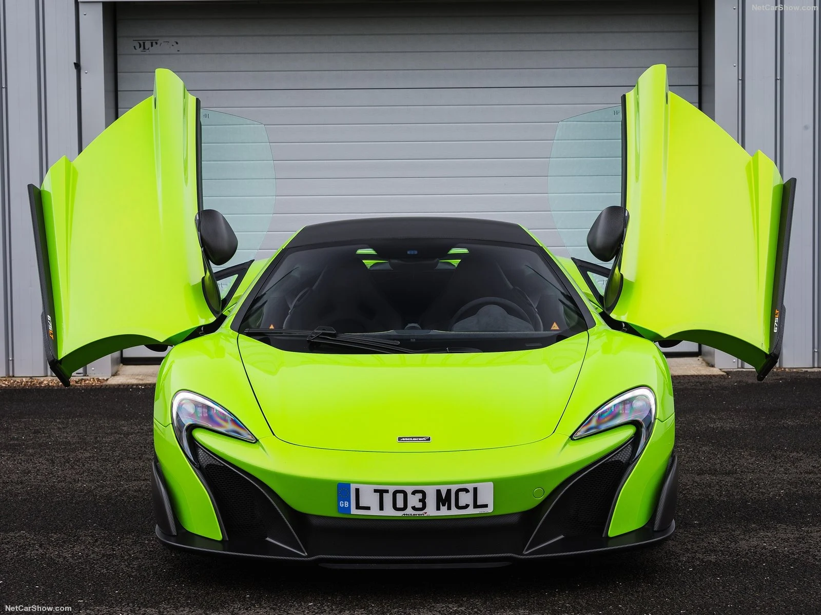 Hình ảnh siêu xe McLaren 675LT 2016 & nội ngoại thất