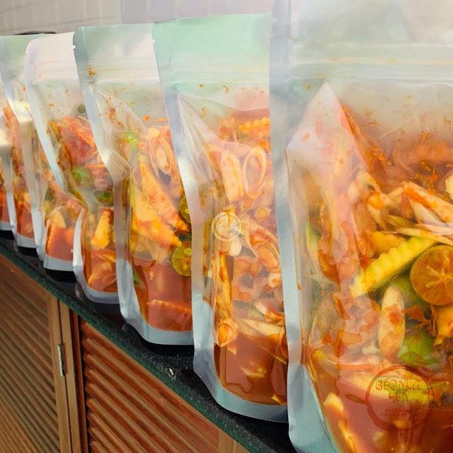 Chân gà sốt thái - Bếp Nhà Yến
