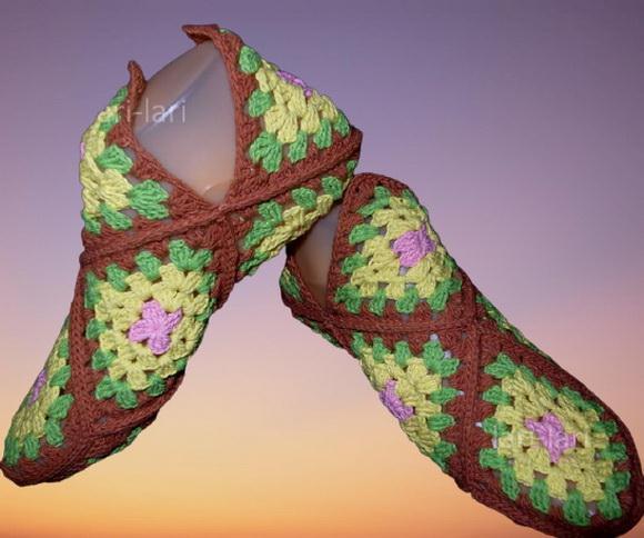 Crochet Granny Square Slippers - 7 squares 1