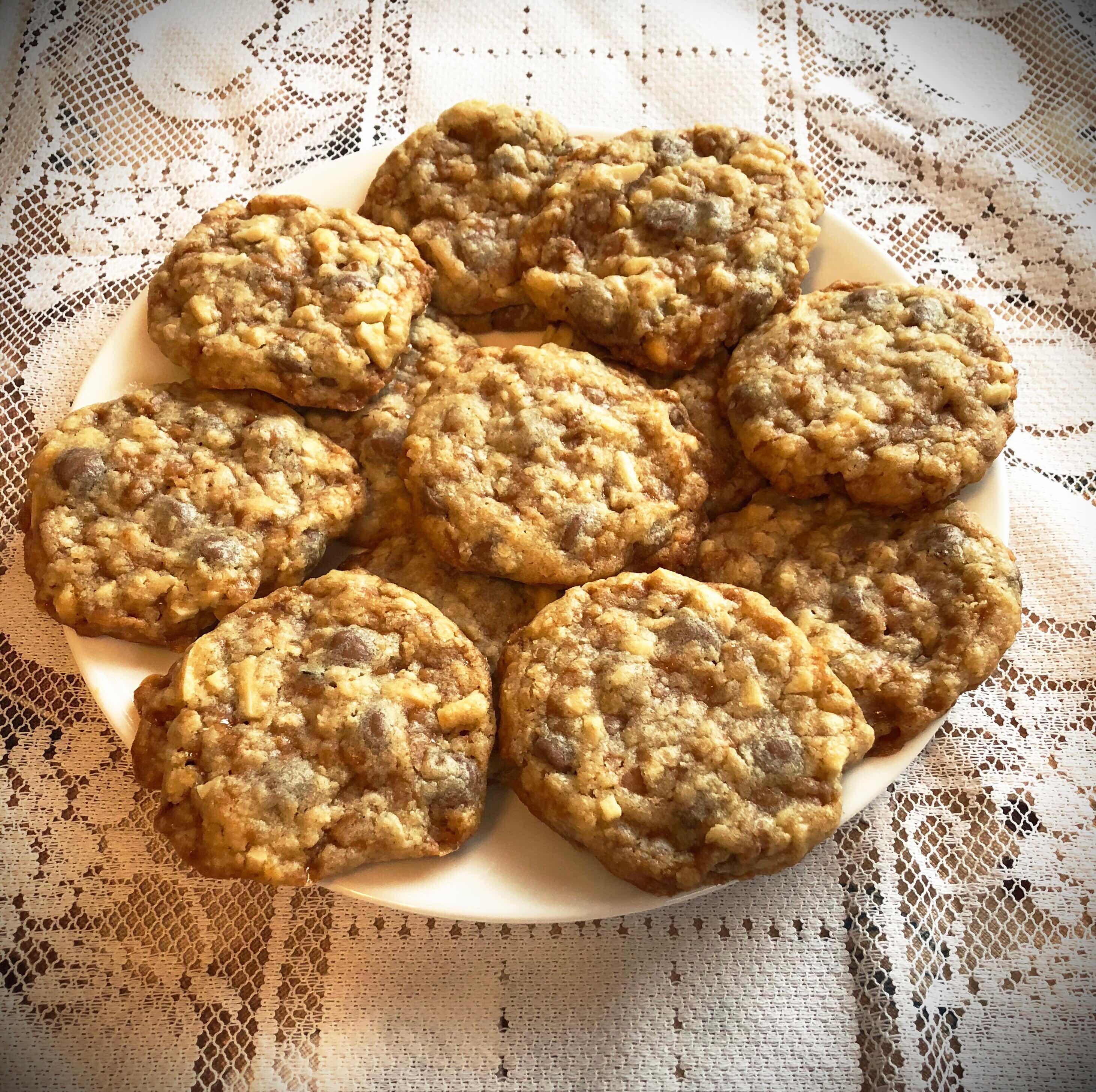 Toffee Chocolate Almond Cookies 