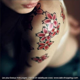 tatouage japonais fleur de cerisier