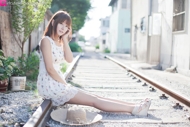 13 Ryu Ji Hye Outdoor and Indoor-very cute asian girl-girlcute4u.blogspot.com