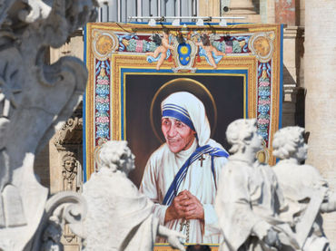 Mundo/ Cuestionan la santidad de la madre Teresa de Calcuta