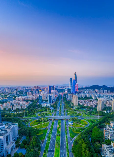 중국 동관 시내 전경, 다문화 산업 도시의 일상 모습
