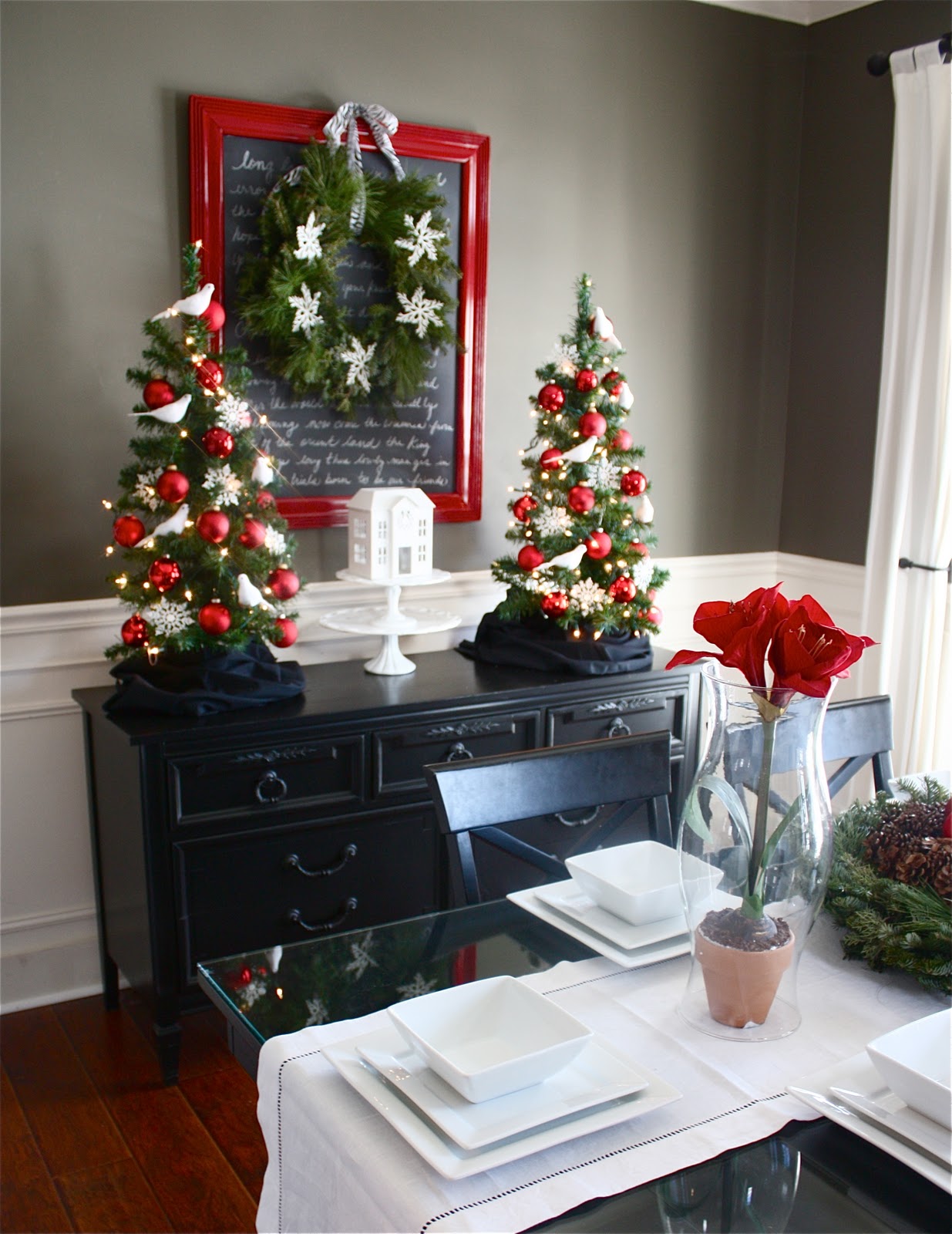 The Yellow Cape Cod: Holiday Home Series: Christmas Dining 