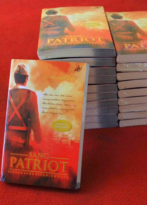 Review Novel Sang Pariot: Cinta dan Cita  canDraBagha
