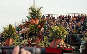 2001.02.24-141.15 bataille des fleurs