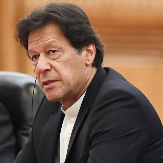 عمران خان: باكستان تتعرض لـ "ضغط" قوى غربية وأمريكية بشأن علاقاتها الوثيقة مع الصين