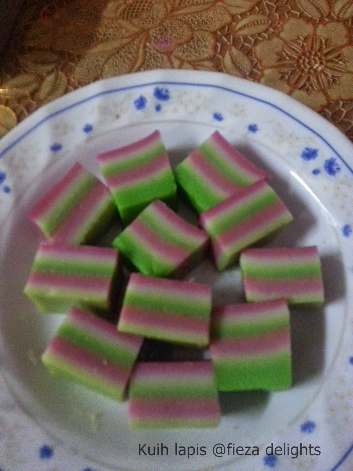 FIEZA DELIGHTS: KUIH LAPIS SUPER MUDAH