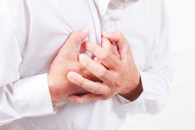 Gejala penyakit jantung? Penyebab Timbulnya Nyeri Dada Sebelah Kanan