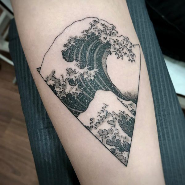 Tatuagens inspiradas no Oceano - 30 ideias femininas