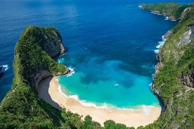 ケリンキング ビーチ: バリ島ヌサ ペニダ島の隠れた楽園の美しさ