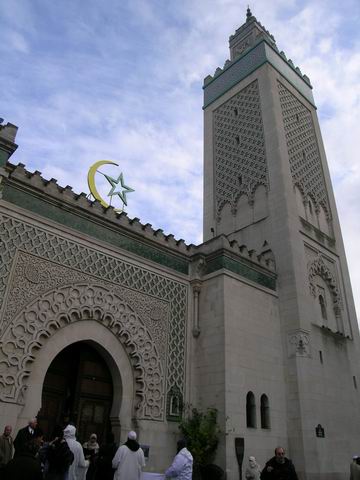 gerbang masjid perancis