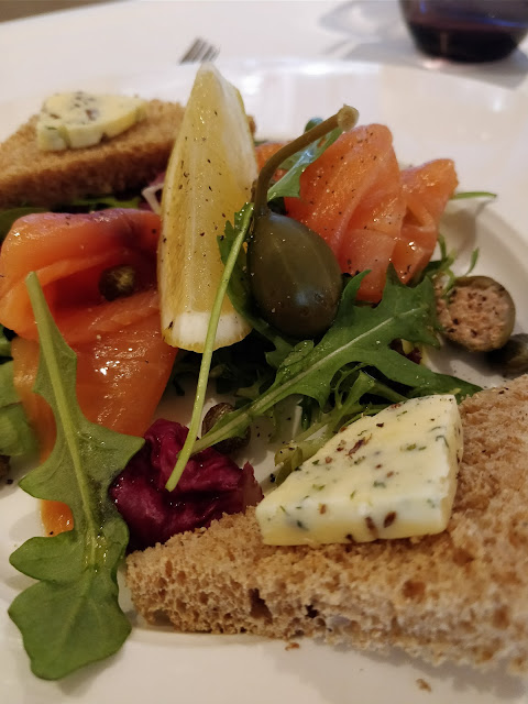 restaurant review - starter Smoked Salmon at Jack's Kitchen Kingston