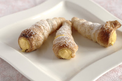 Cannoli con crema pasticcera