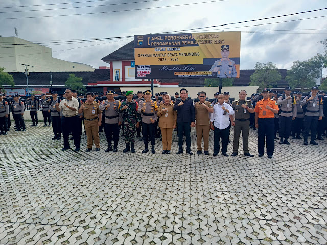 Apel Pergeseran Pasukan PAM Pemilu 2024 Polresta Pangkalpinang, Pemkot Ikut Memeriksa Kondisi dan Perlengkapan Personil