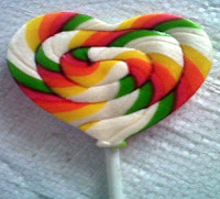 permen lollipop love