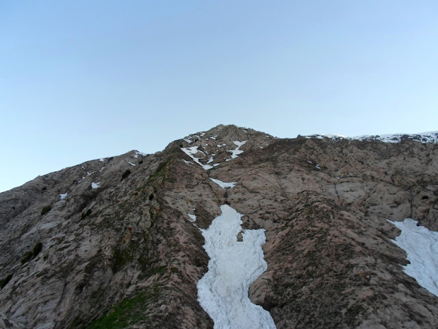 Mount Mushteppa, 2 day hike, ridge between Varzob and Romit gorges, mountains of Tajikistan
