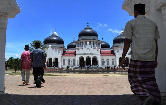 Doa Masuk dan Keluar Masjid dan Artinya Lengkap Dengan 