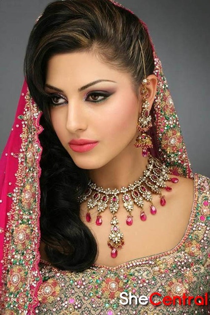 Bridal Makeup 2013  Hair Style Trends