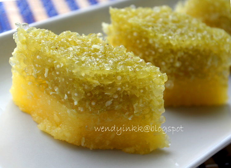 Table for 2. or more: Steamed Cassava and Sago Kuih 