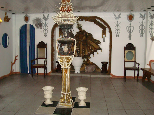 Внутри террейро (храм Кандомбле). Баия, Бразилия