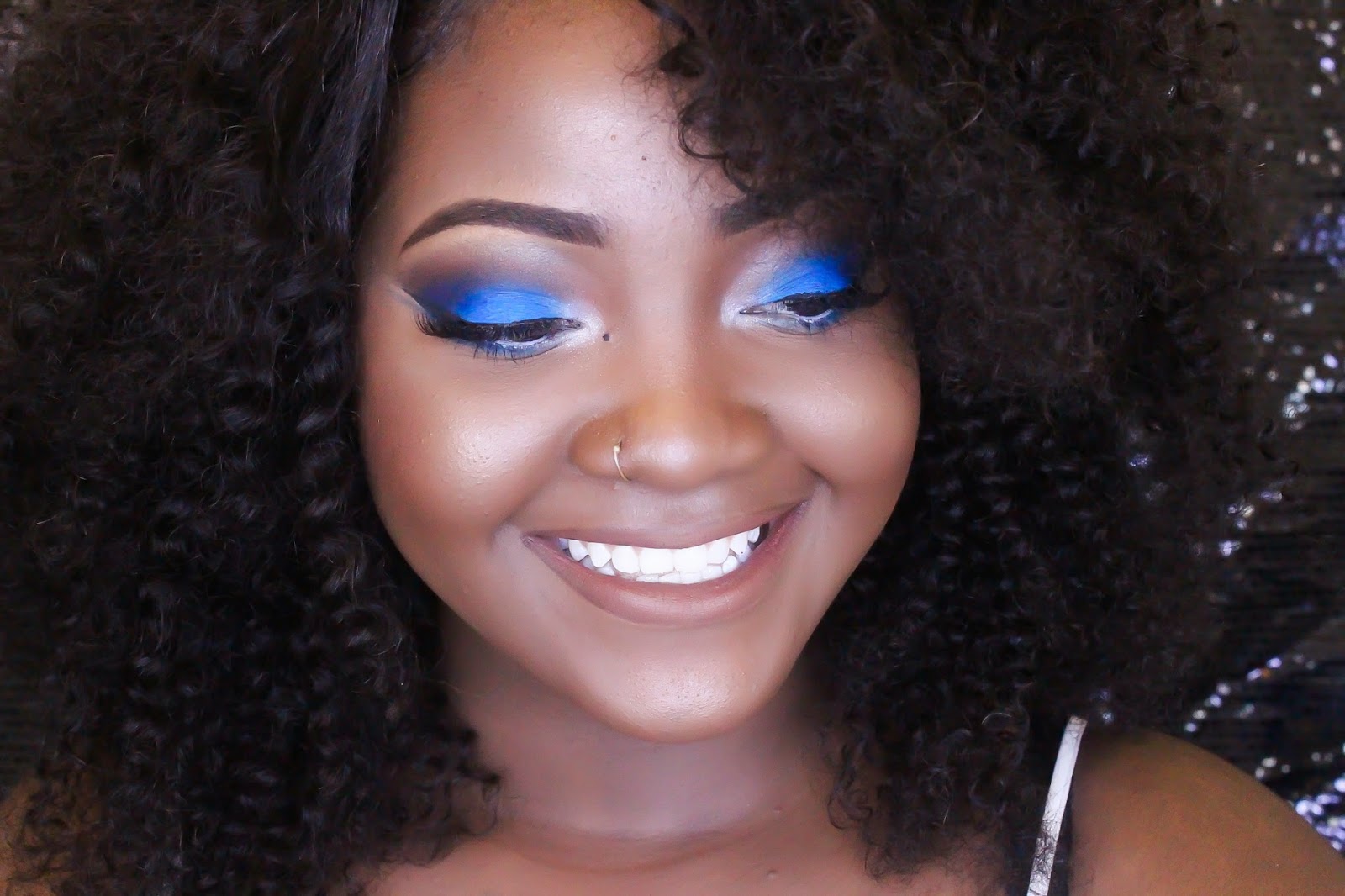 UWANI ALIYU BLUE SMOKEY EYES BROWN LIPS MAKEUP TUTORIAL