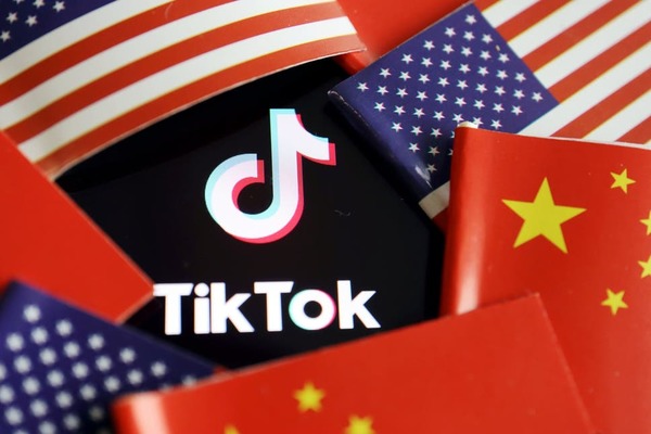 مؤسس تطبيق TikTok يكشف عن حقيقة مفاوضات مايكروسوفت للاستحواذ على التطبيق
