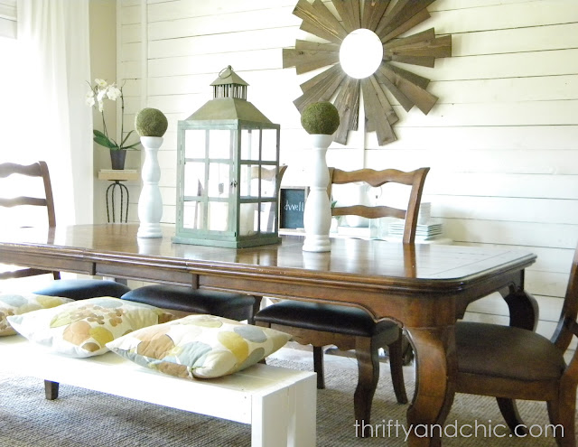 building farmhouse bench