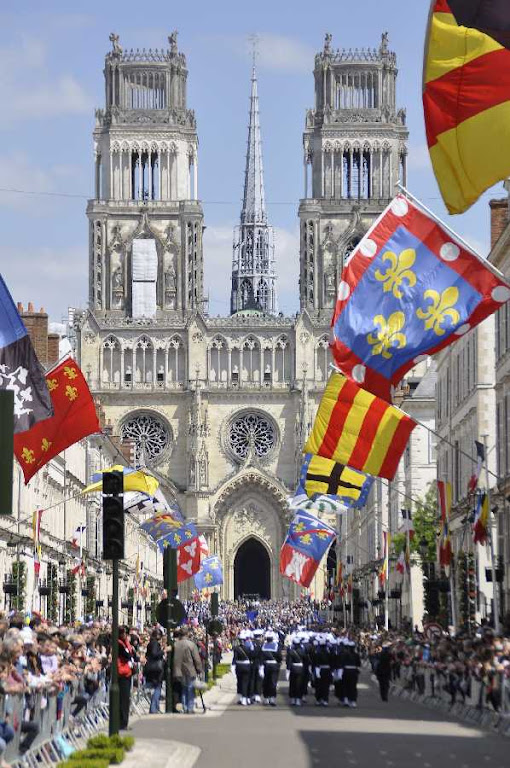 Orleans comemorou o 600º aniversário da nascença de Santa Joana d'Arc