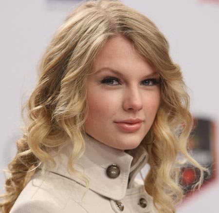 Taylor Swift Our Song Hair. how to do taylor swift makeup.